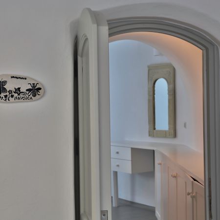 Trieris Villa & Suites Fira  Eksteriør bilde