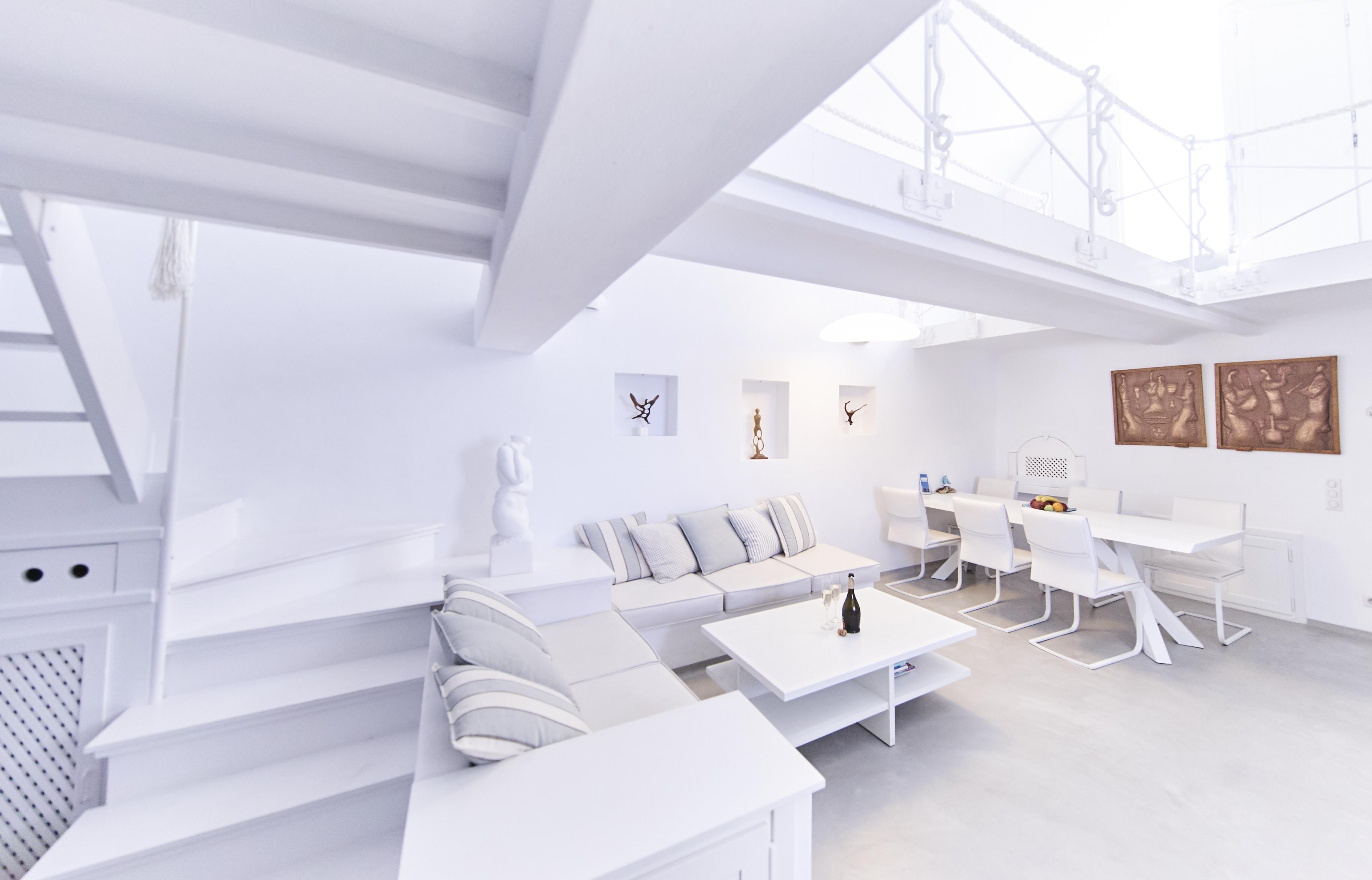 Trieris Villa & Suites Fira  Eksteriør bilde