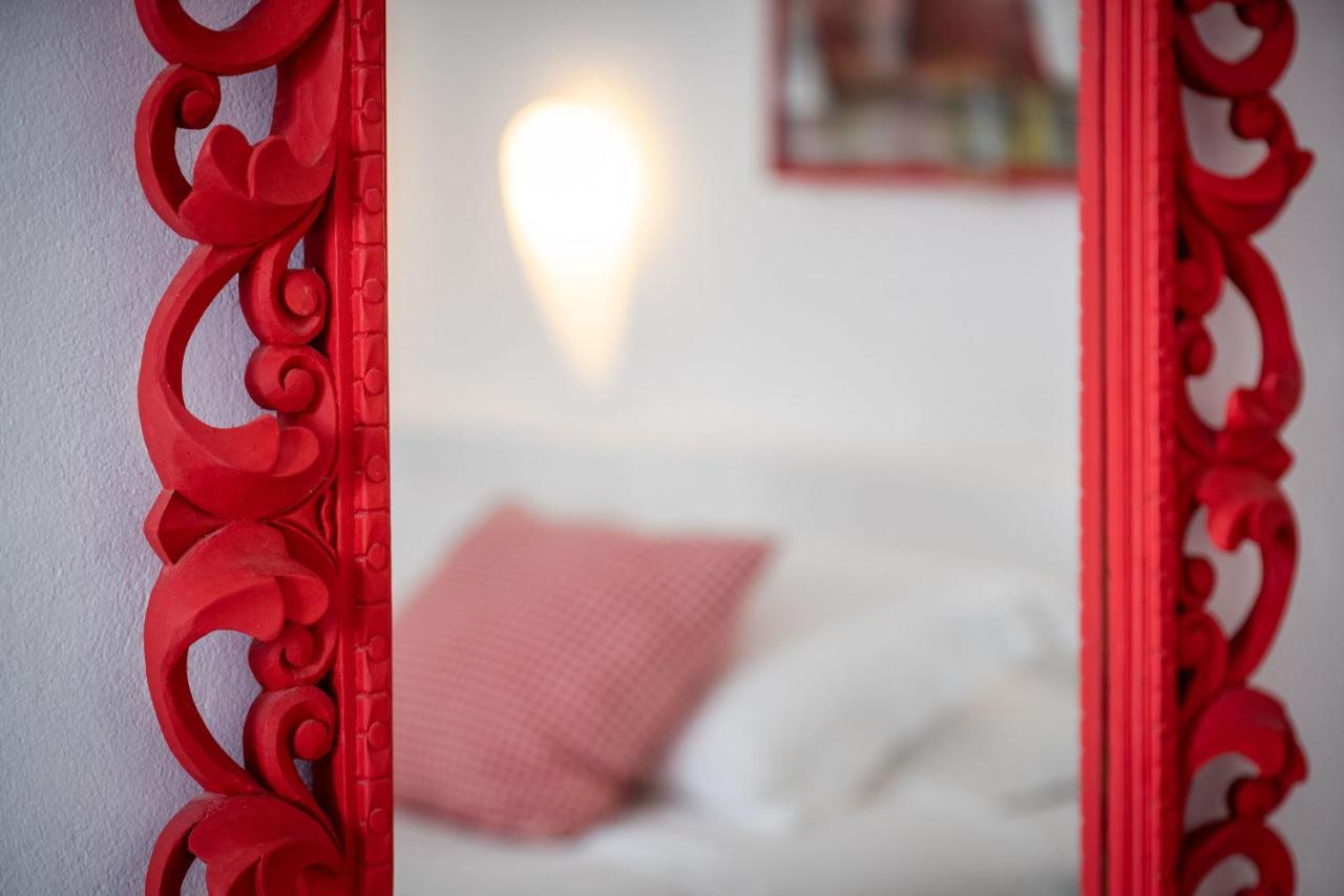Trieris Villa & Suites Fira  Eksteriør bilde