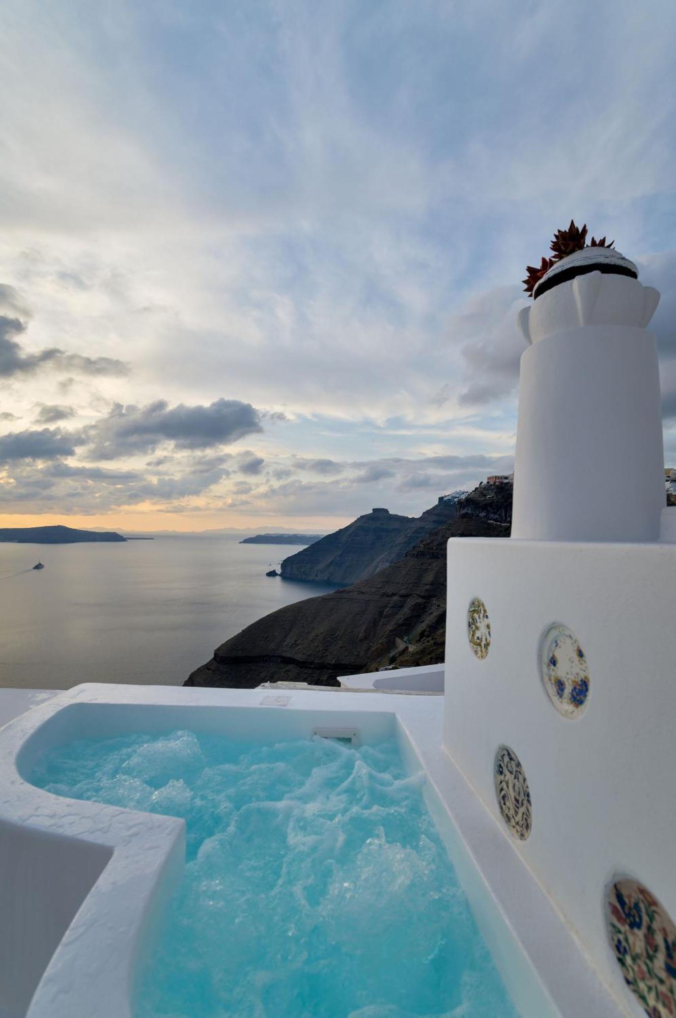 Trieris Villa & Suites Fira  Eksteriør bilde
