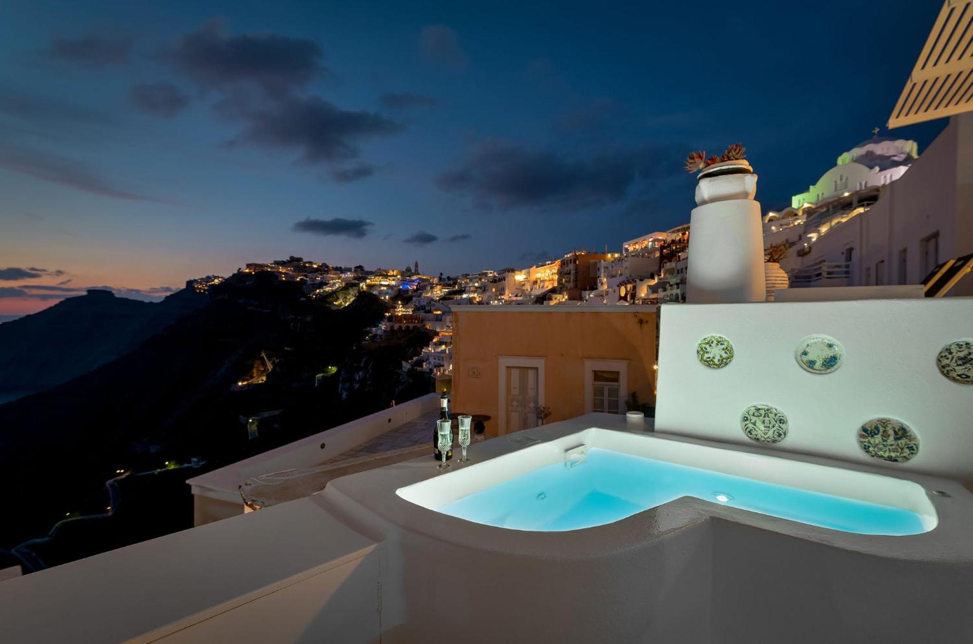 Trieris Villa & Suites Fira  Eksteriør bilde